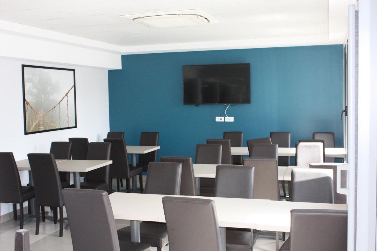 Hotel Akena Aeroport Charles De Gaulle - Saint Witz Esterno foto